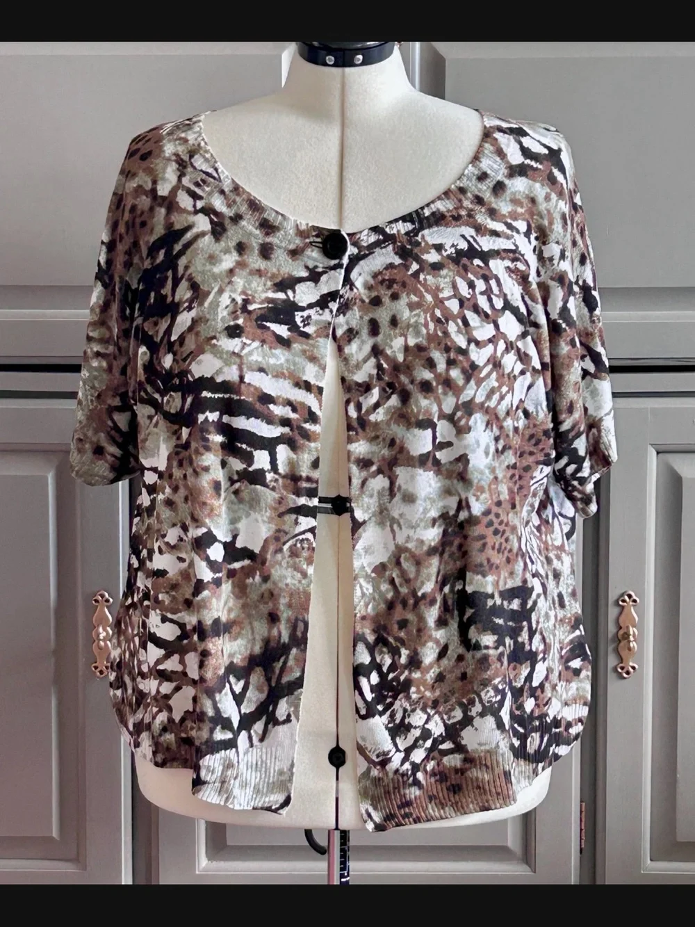 Jaclyn Smith Short-Sleeve Abstract Animal Print Cardigan